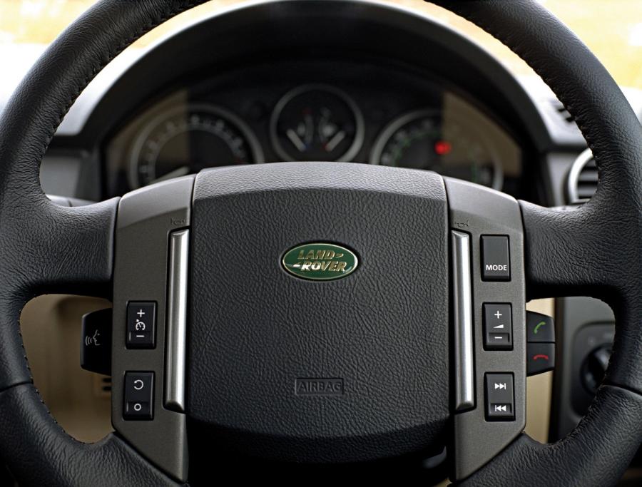  Land Rover Discovery 3 2004 года  (фото 34 из 132)